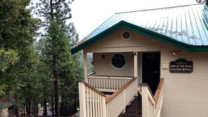 Cabin, 3 Bedrooms | Exterior