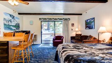 Studio, 1 Bedroom | 1 bedroom, individually decorated, individually furnished