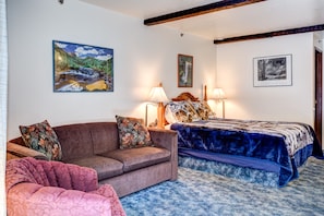 Estúdio, 1 quarto | 1 quarto, individualmente decorados, individualmente mobiliados