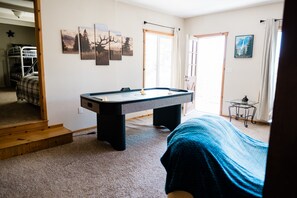 House, 4 Bedrooms - Birds Eye View (Oakhurst)
