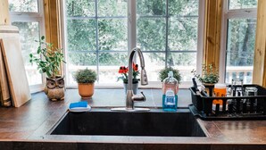 House, 4 Bedrooms | Private kitchen - Sierra Lakes Retreat (Oakhurst)