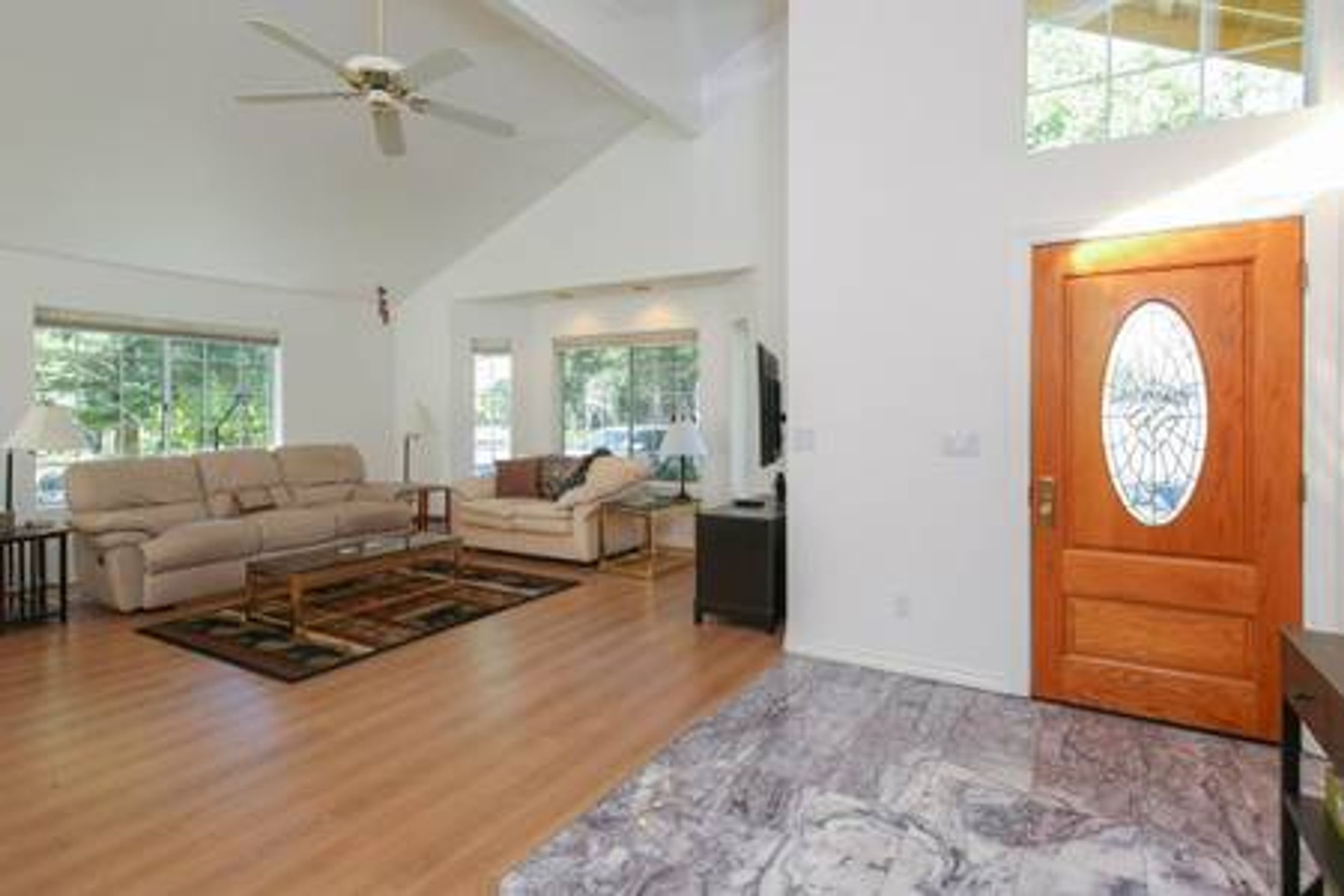 House, 3 Bedrooms | Living room