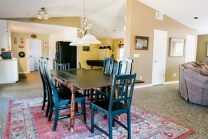 House, 3 Bedrooms | Dining - Pikes Ranch Retreat (Oakhurst)
