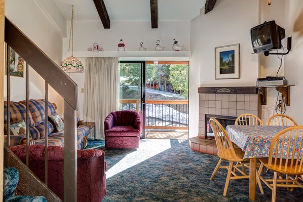 Studio, 1 Bedroom | Living room