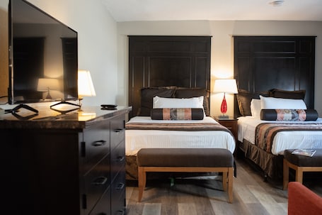 Hochwertige Bettwaren, Pillowtop-Betten, Verdunkelungsvorhänge. Hotel Chataura