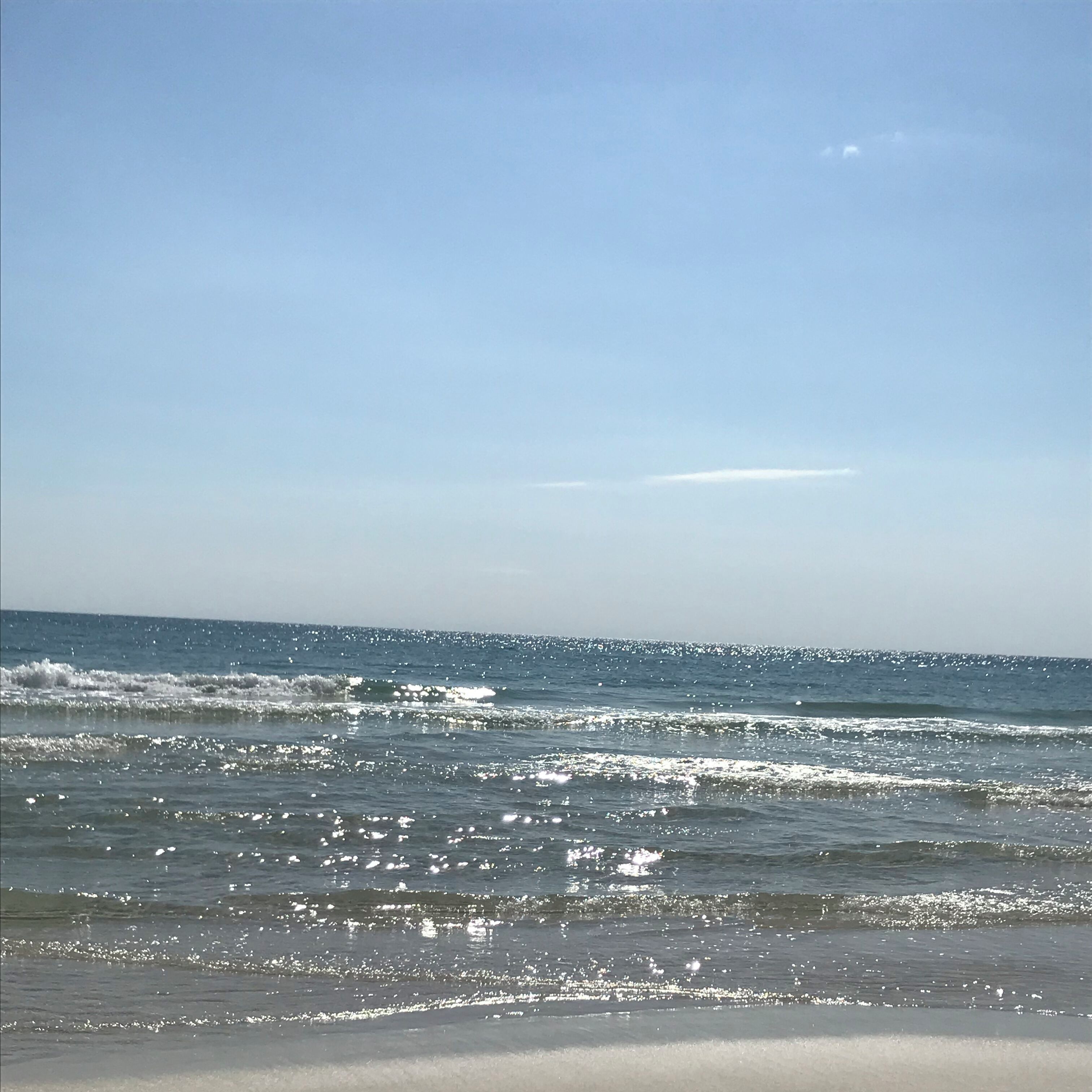 Beach nearby, sun loungers, beach towels