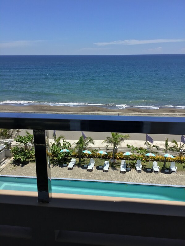 客房, 1 张大床, 海滨 | 露台