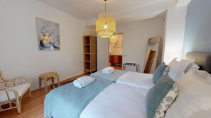 4 bedrooms, desk, soundproofing, iron/ironing board