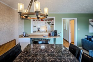 Dining - Sugar Ski Comfort Two Bedroom - Unit 313 (Sugar Mountain)