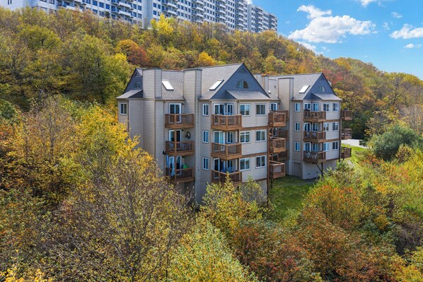 Exterior - Sugar Ski Premium Efficiency (with loft) - Unit 11-103 (Sugar Mountain)