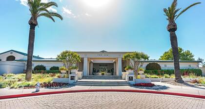 Deluxe ja uusittu huoneisto sydämessä Silverado Resort - Wine Country Retreat