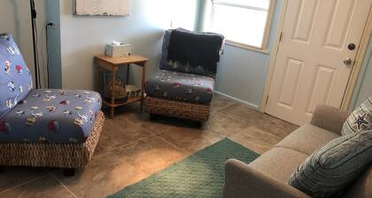 Perfect Location in Long Island, Bahamas, sleeps 4, Best Value and Location!