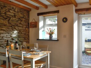 Dining - 2 bedroom accommodation in Llanfairtalhaiarn, near Abergele (Llanfairtalhaiarn, near Abergele)