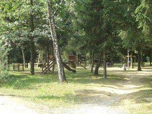 Children’s play area – outdoor
