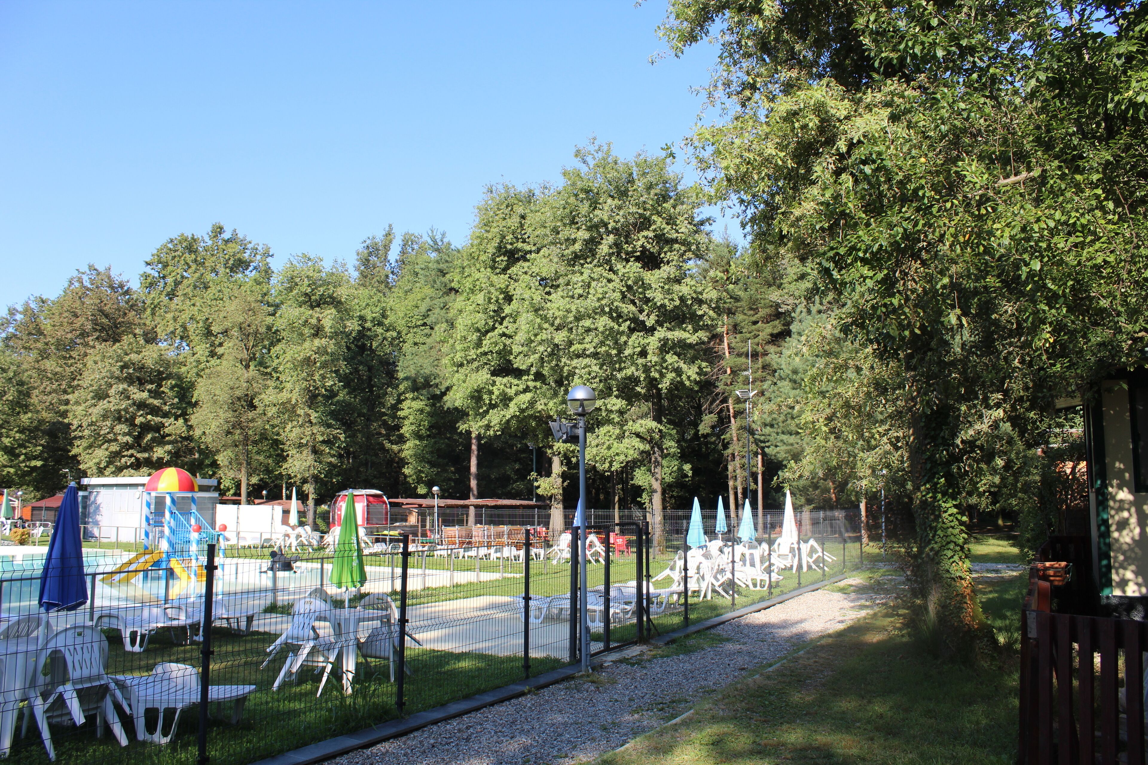 Khuôn viên nơi lưu trú