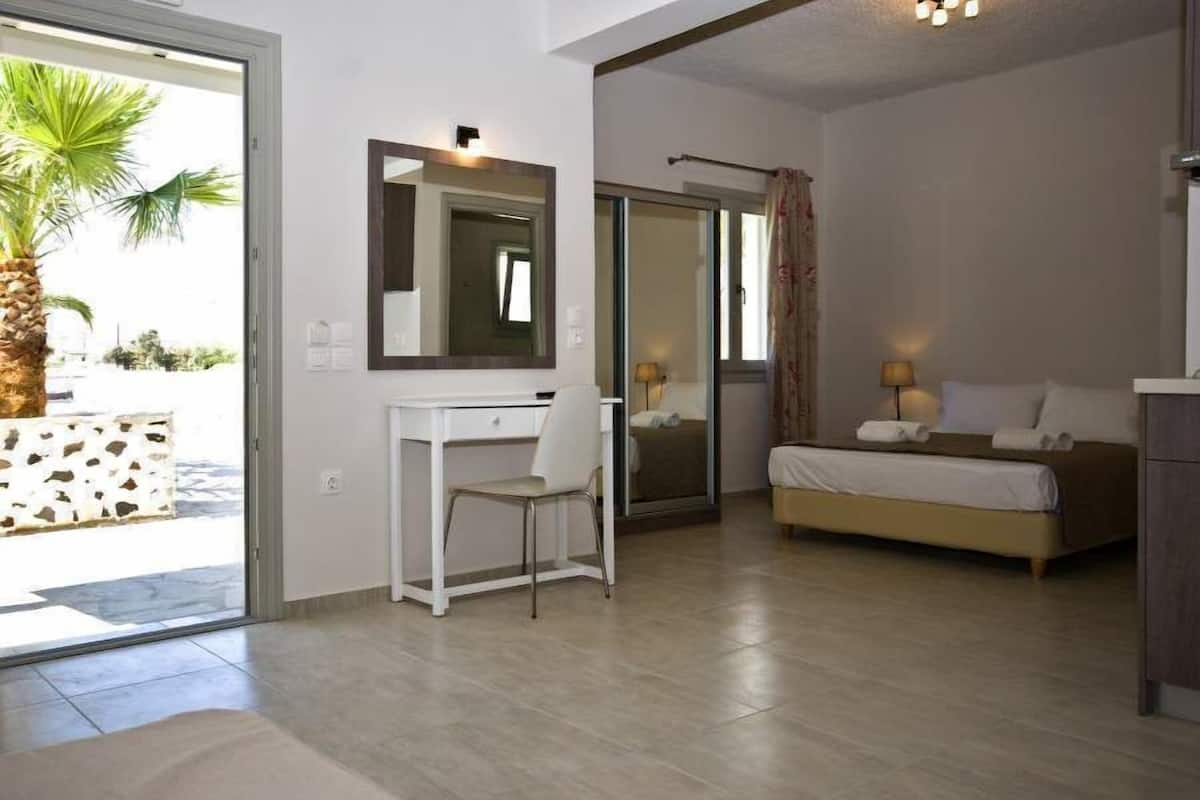 standard studio, pool view (3 adults) | in-room safe, desk, soundproofing, free wifi