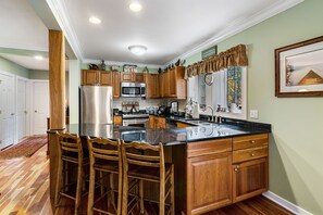 Fridge, microwave, oven, stovetop - Topnotch Resort Home with Garage, Grill and Patio (Stowe)
