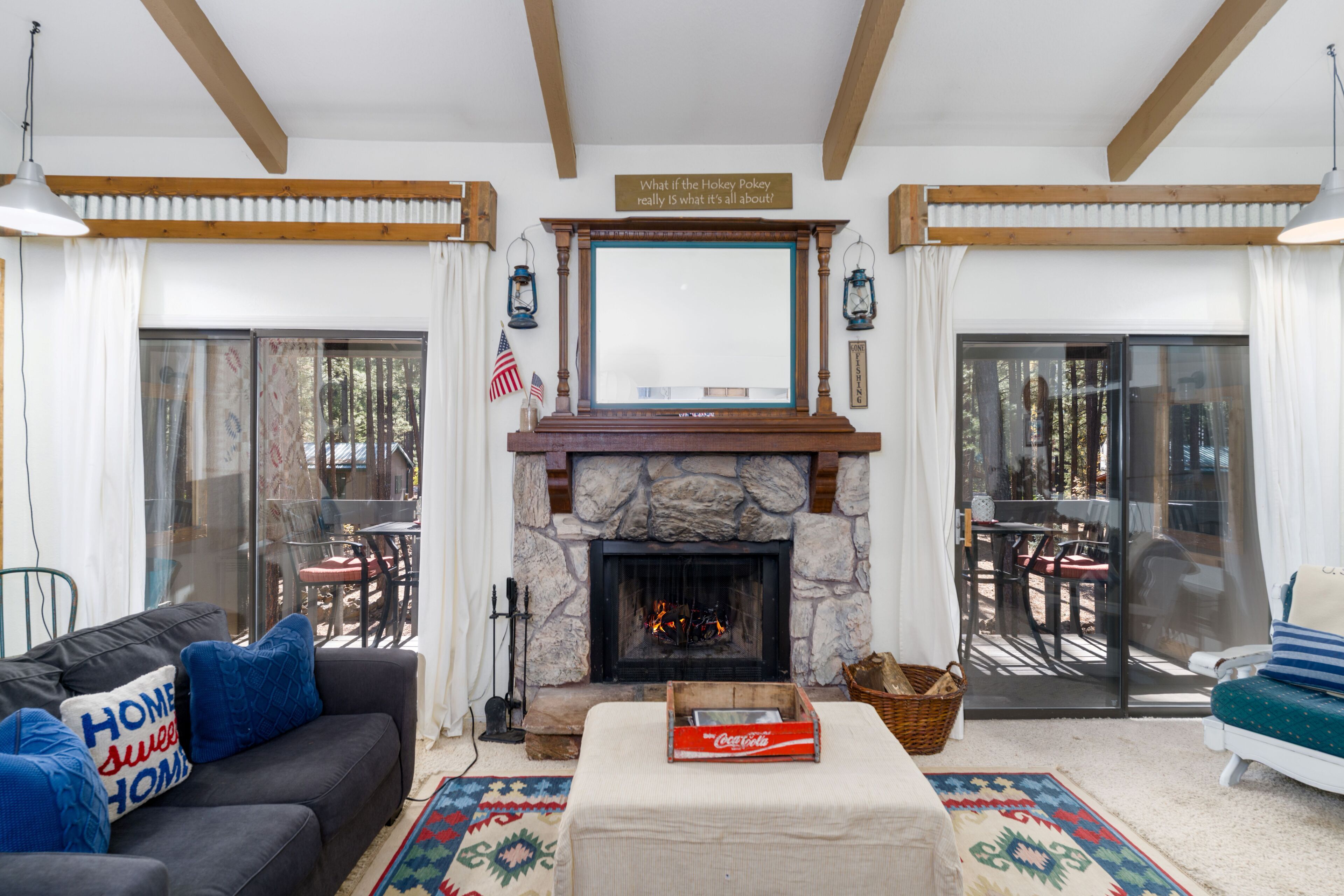 Smart-TV, Kamin, DVD-Player