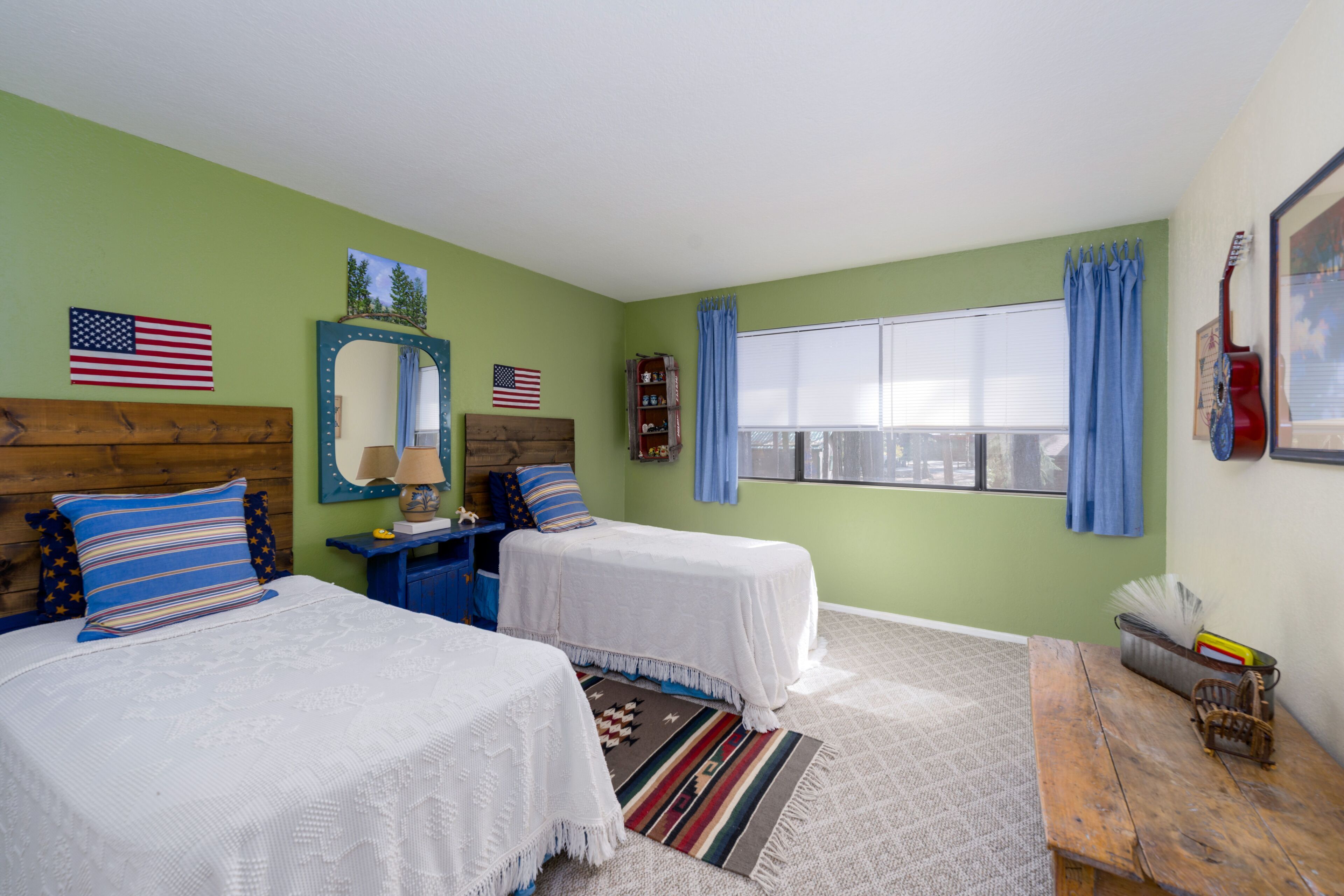 3 makuuhuonetta, silitysrauta/-lauta, vauvan matkasänky, ilmainen Wi-Fi