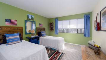 3 makuuhuonetta, silitysrauta/-lauta, vauvan matkasänky, ilmainen Wi-Fi