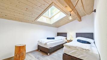 5 quartos, ferros/tábuas de passar roupa, Wi-Fi de cortesia