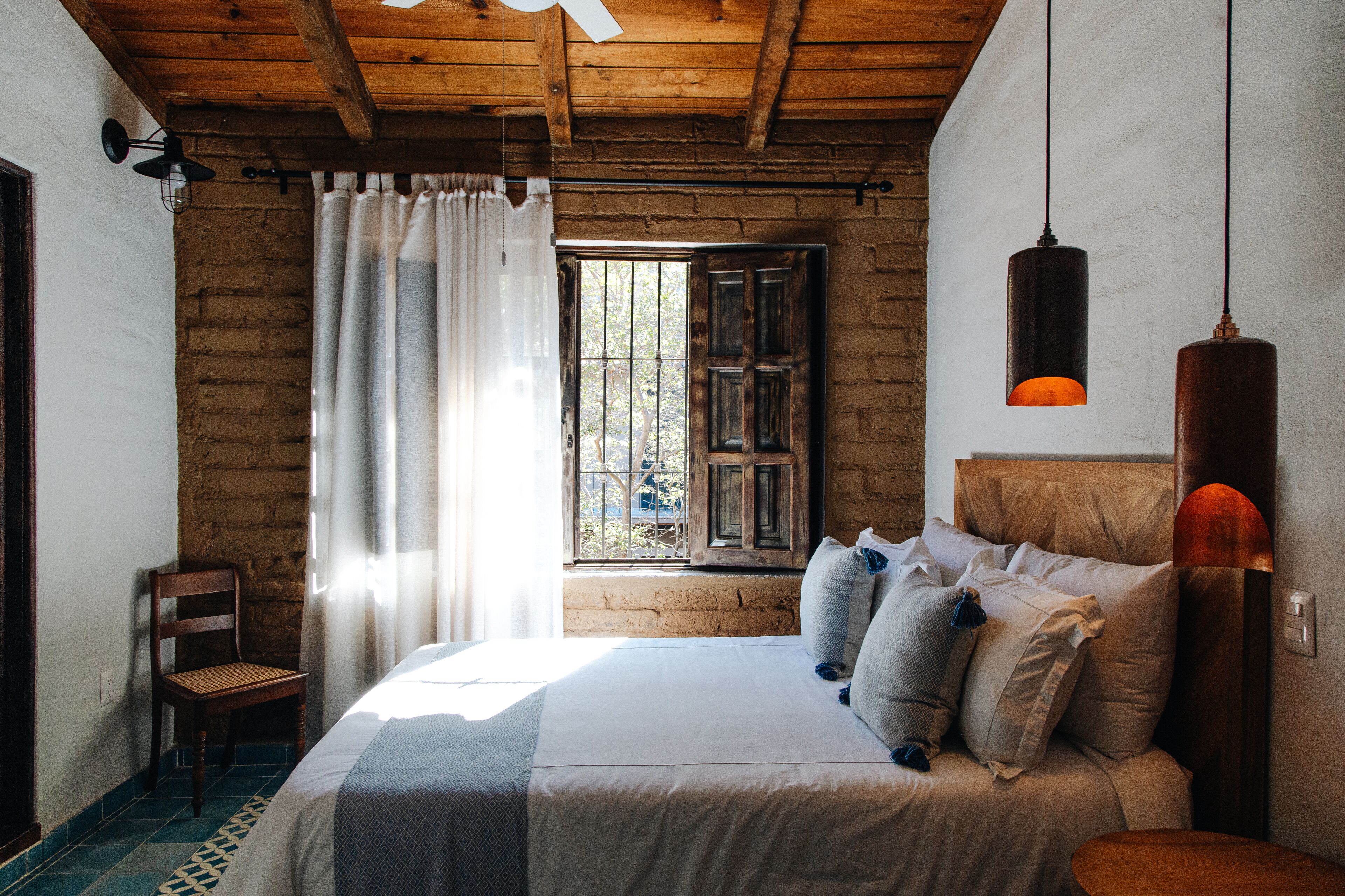 standard room | egyptian cotton sheets, premium bedding, blackout curtains