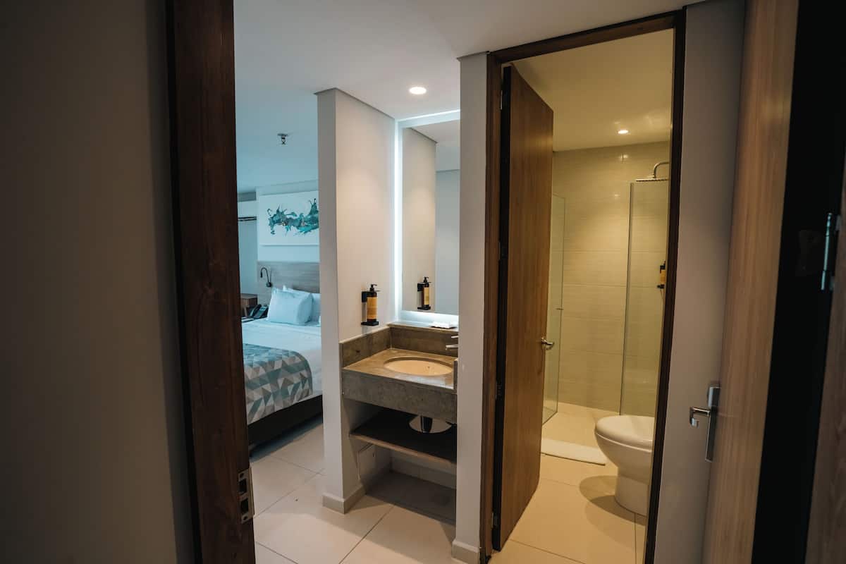 Shower, free toiletries, towels, soap