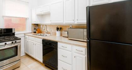 Beautiful Uptown New Orleans w/Pool Near Street Car Line