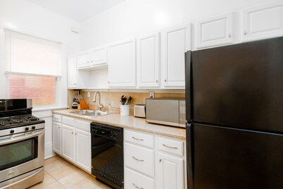 Beautiful Uptown New Orleans w/Pool Near Street Car Line