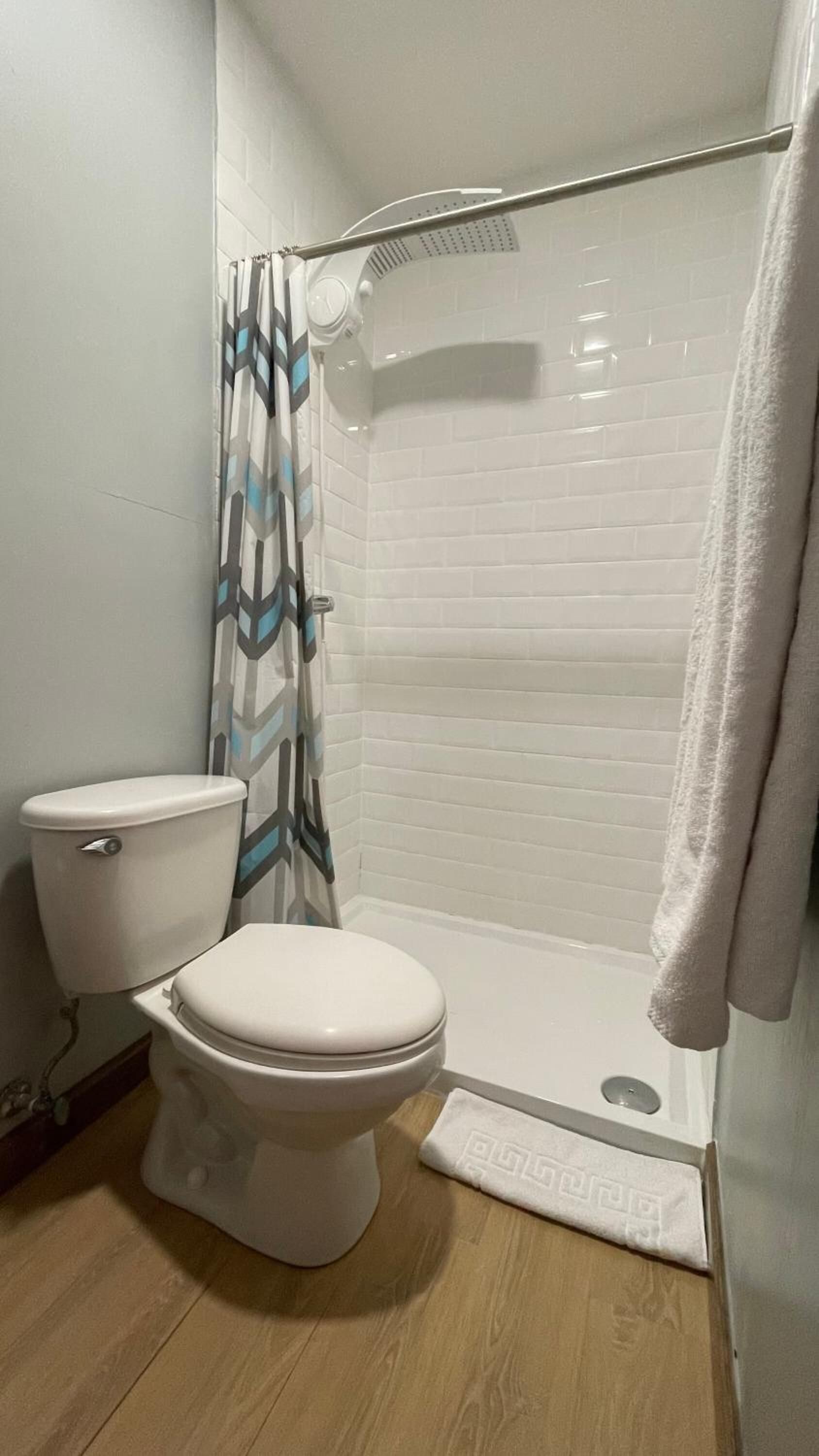 shower, towels, soap, shampoo