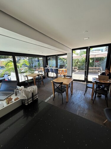 Nomada Container Hotel Panama City