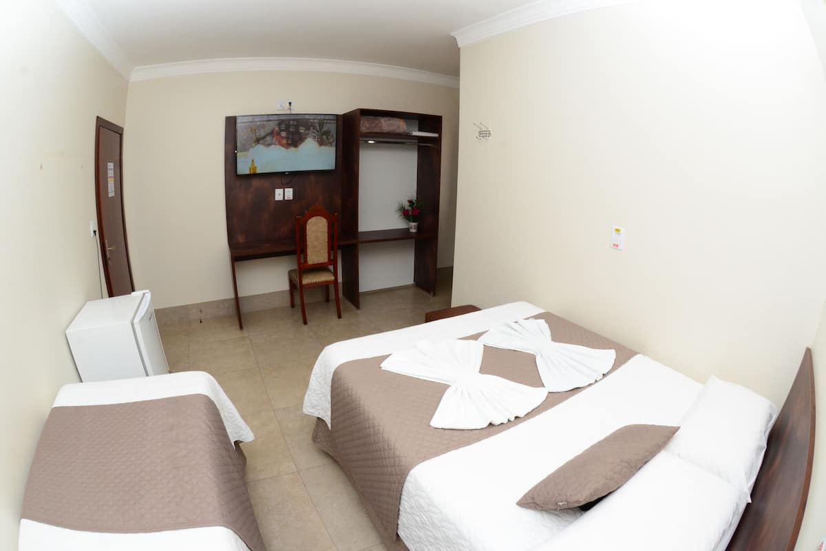 Minibar, desk, WiFi (free), bed sheets