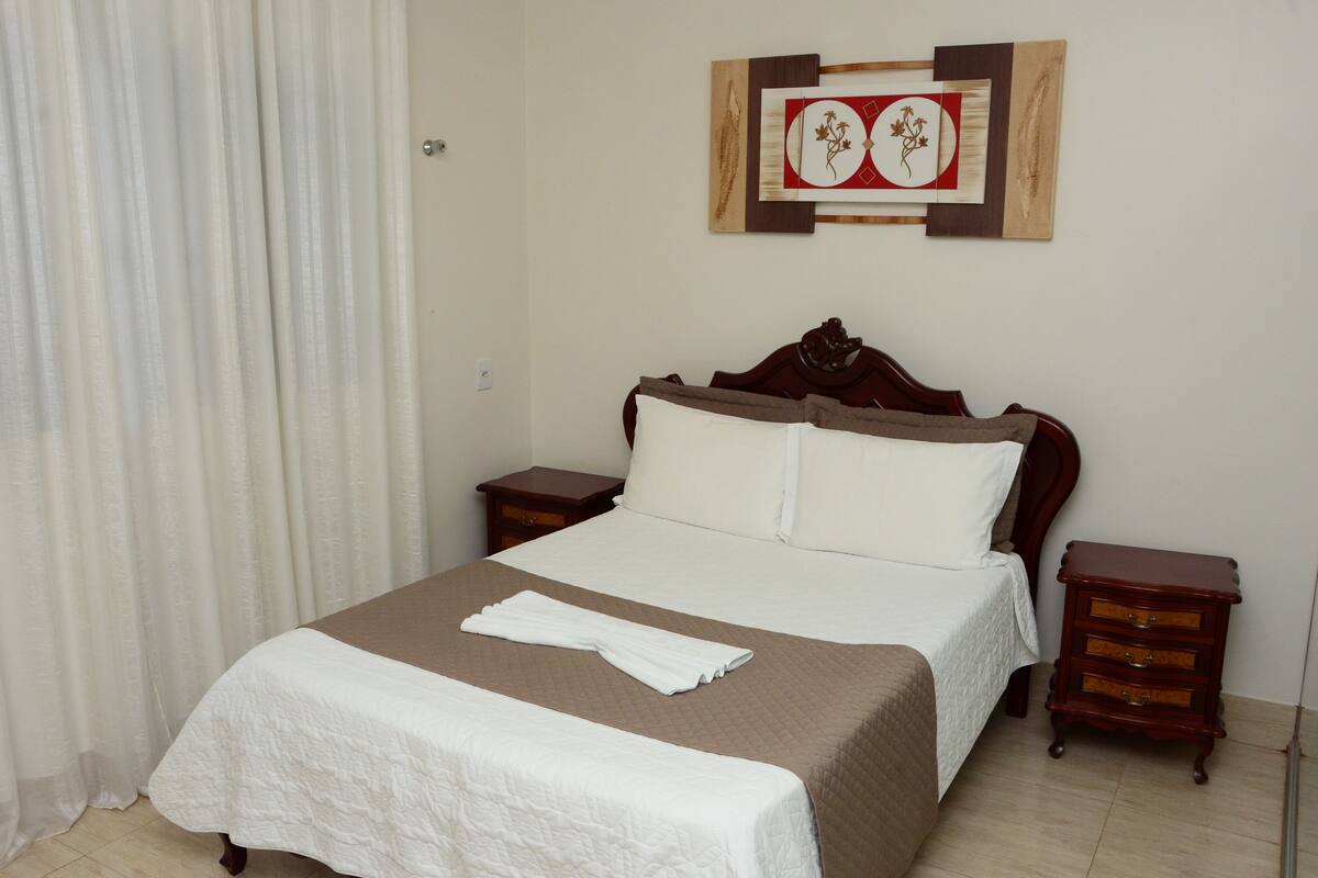Double or Twin Room | Minibar, desk, WiFi (free), bed sheets