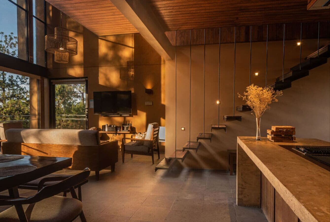 Smart TV, fireplace, video games, table tennis