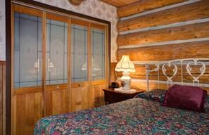 منزل - ٤ غرف نوم | 4 عدّة غرف نوم وبديكورات فريدة لكل غرفة وطراز فريد لكل وحدة