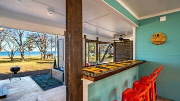 Bar (in der Unterkunft)