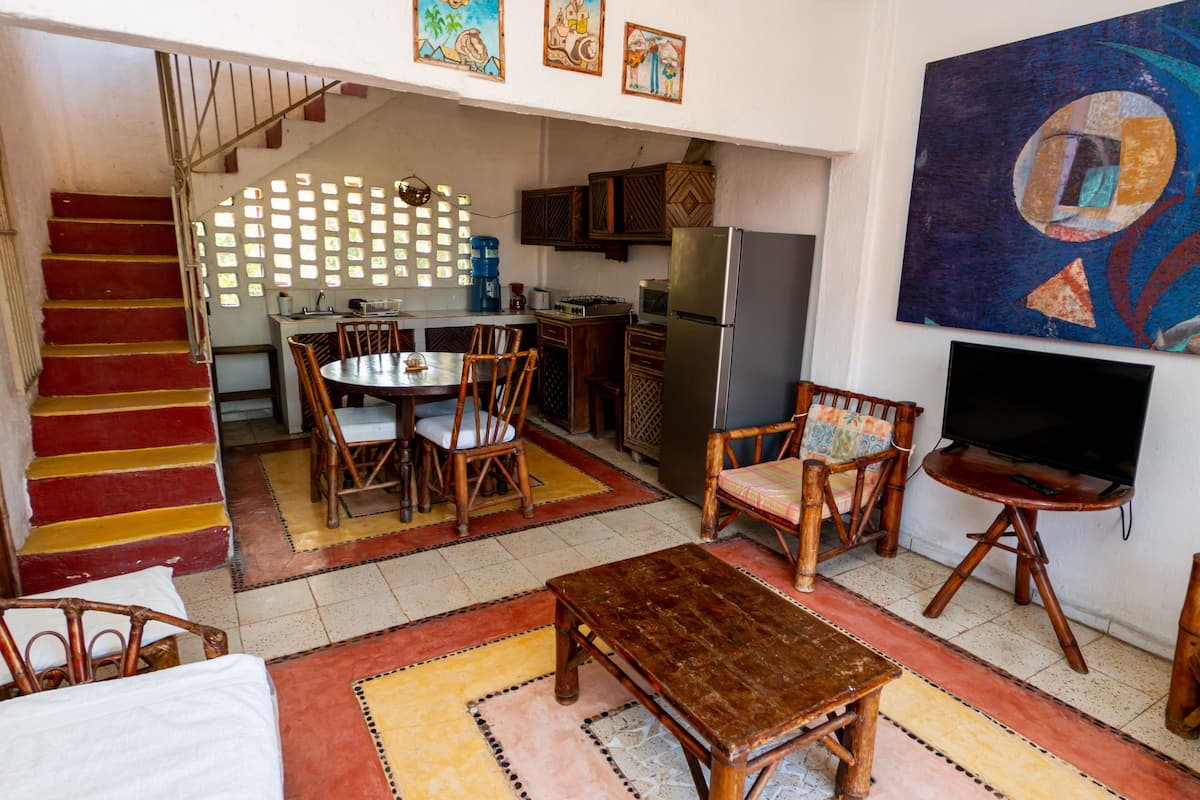 Superior Bungalow | Living room | 32-inch TV with digital channels