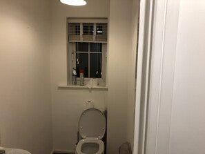 Bathroom - En-suite beautiful Accomodation (Speke)