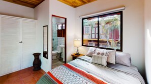 2 slaapkamers, een kluis op de kamer, een strijkplank/strijkijzer