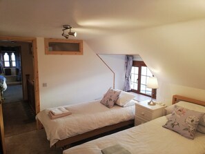 2 camere, culla da viaggio, Wi-Fi, lenzuola