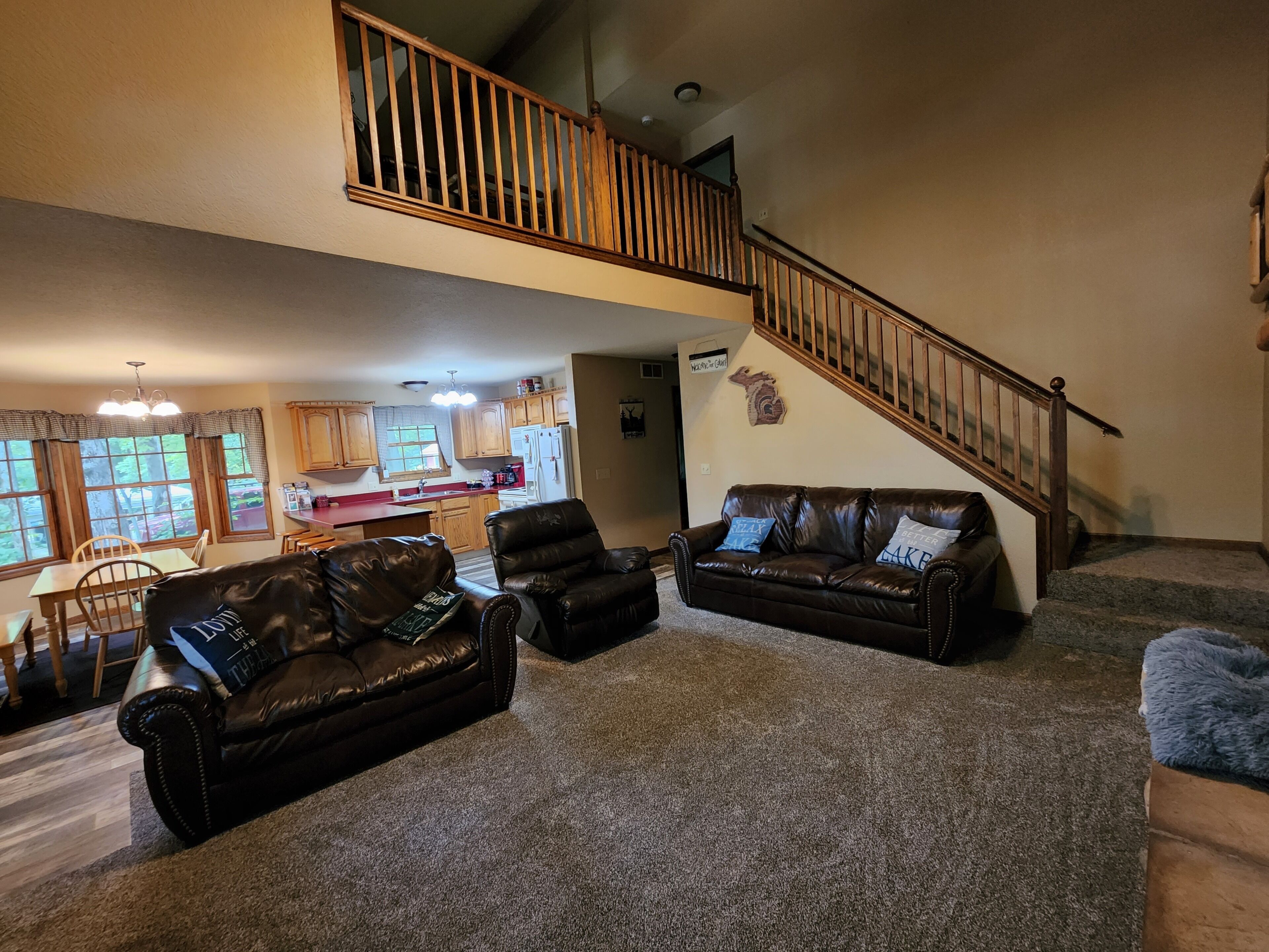 Smart TV, fireplace, video games, DVD player