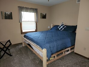 3 bedrooms, iron/ironing board, free WiFi, bed sheets