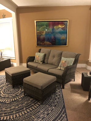 Smart TV - Home away from home! (Buffalo)