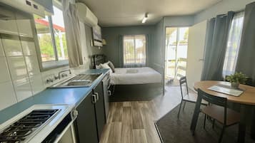 Studio Cabin | Individually decorated, individually furnished, desk, laptop workspace