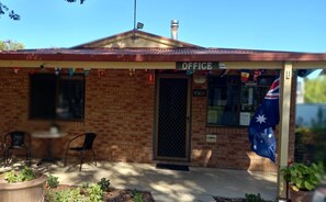 Reception - Young Tourist Park (Young)