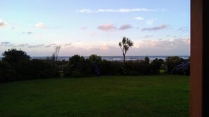 Tasman King Room | View from room - Awatuna Sunset Lodge (Awatuna)