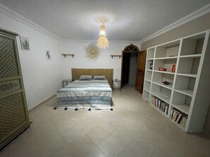 4 bedrooms, in-room safe, iron/ironing board, travel crib