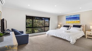 4 bedrooms, iron/ironing board, Internet, bed sheets - Beach House 72A Marine Drive - Across the road from Fingal Bay Beach (Fingal Bay)