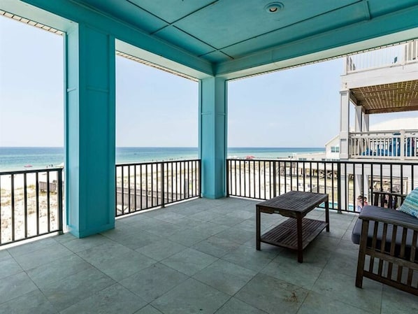Casa, varias camas | Balcón