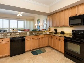 Condo, 5 habitaciones | Cocina privada